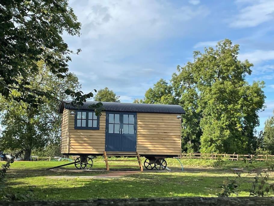 Toadland Shepherd Huts Durham Kültér fotó