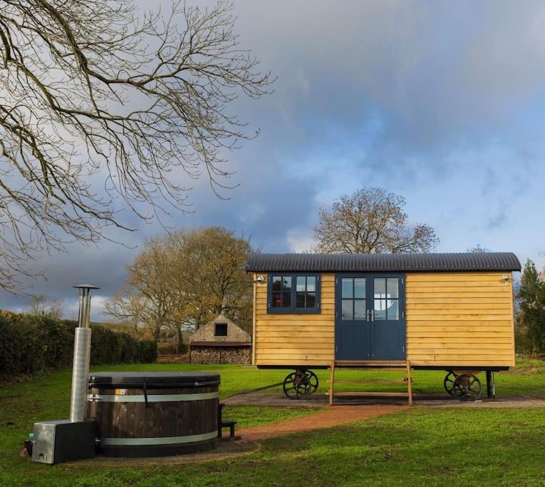 Toadland Shepherd Huts Durham Kültér fotó